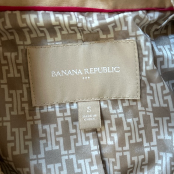 Banana Republic Beige Trench Coat - Picture 3 of 3